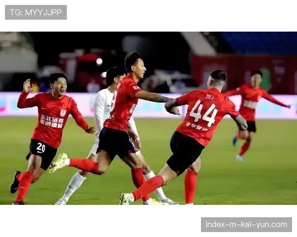 门将持球八秒规则继续执行 叠加倒计时形成双重威慑